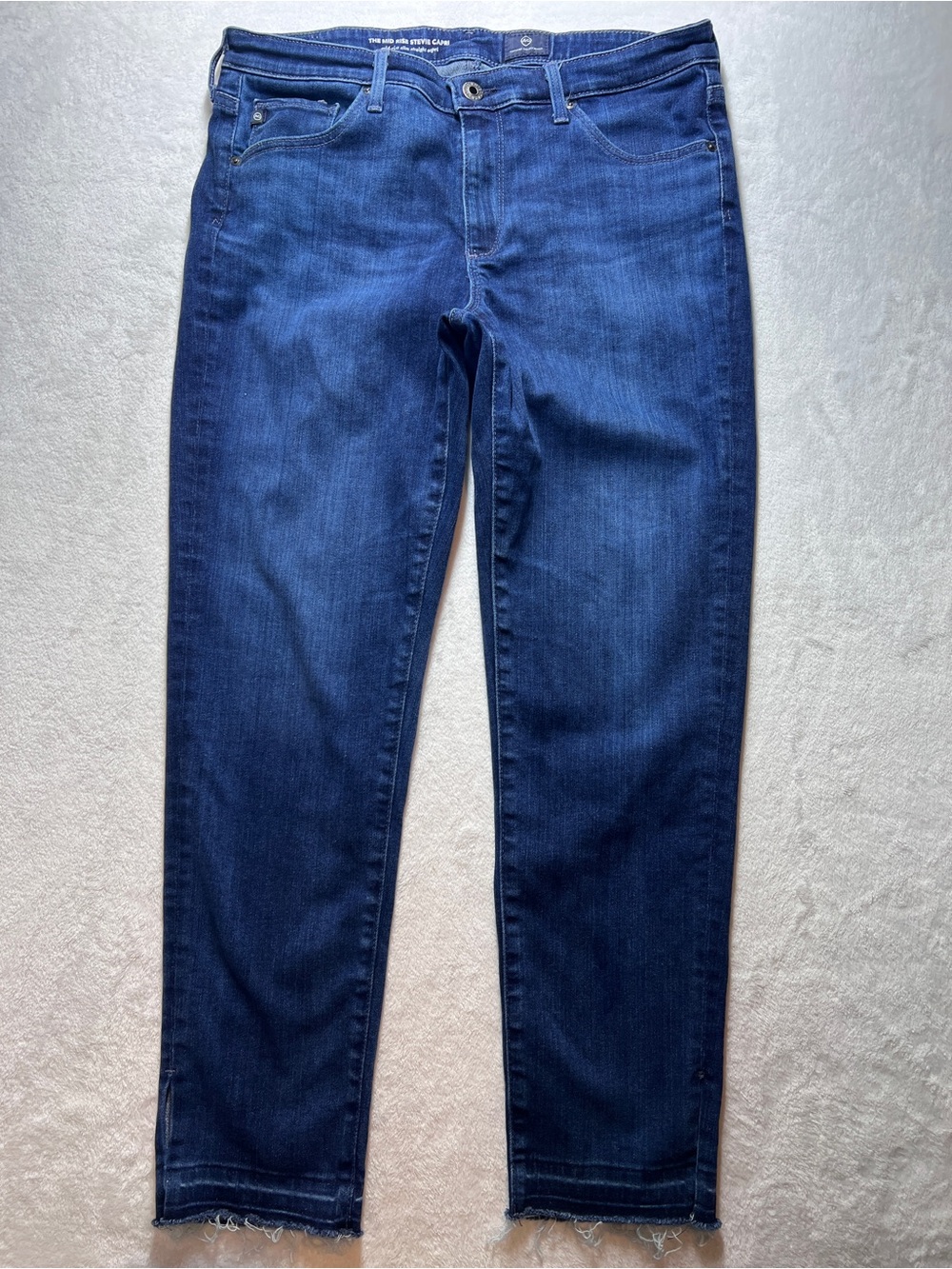 AG Adriano Goldschmied Women’s The Stevie Capri Mid Rise Slim Straight Jeans 29